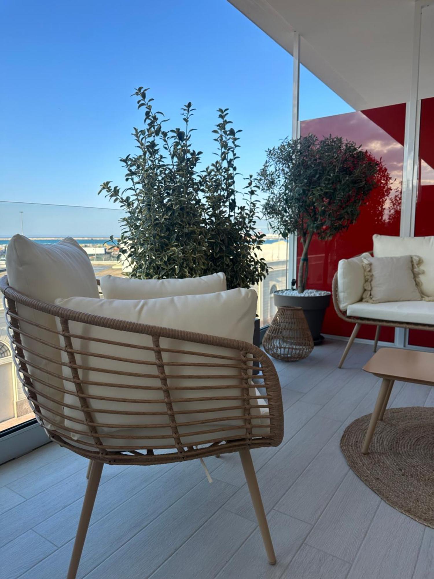 Azuma Luxury Home Бари Экстерьер фото