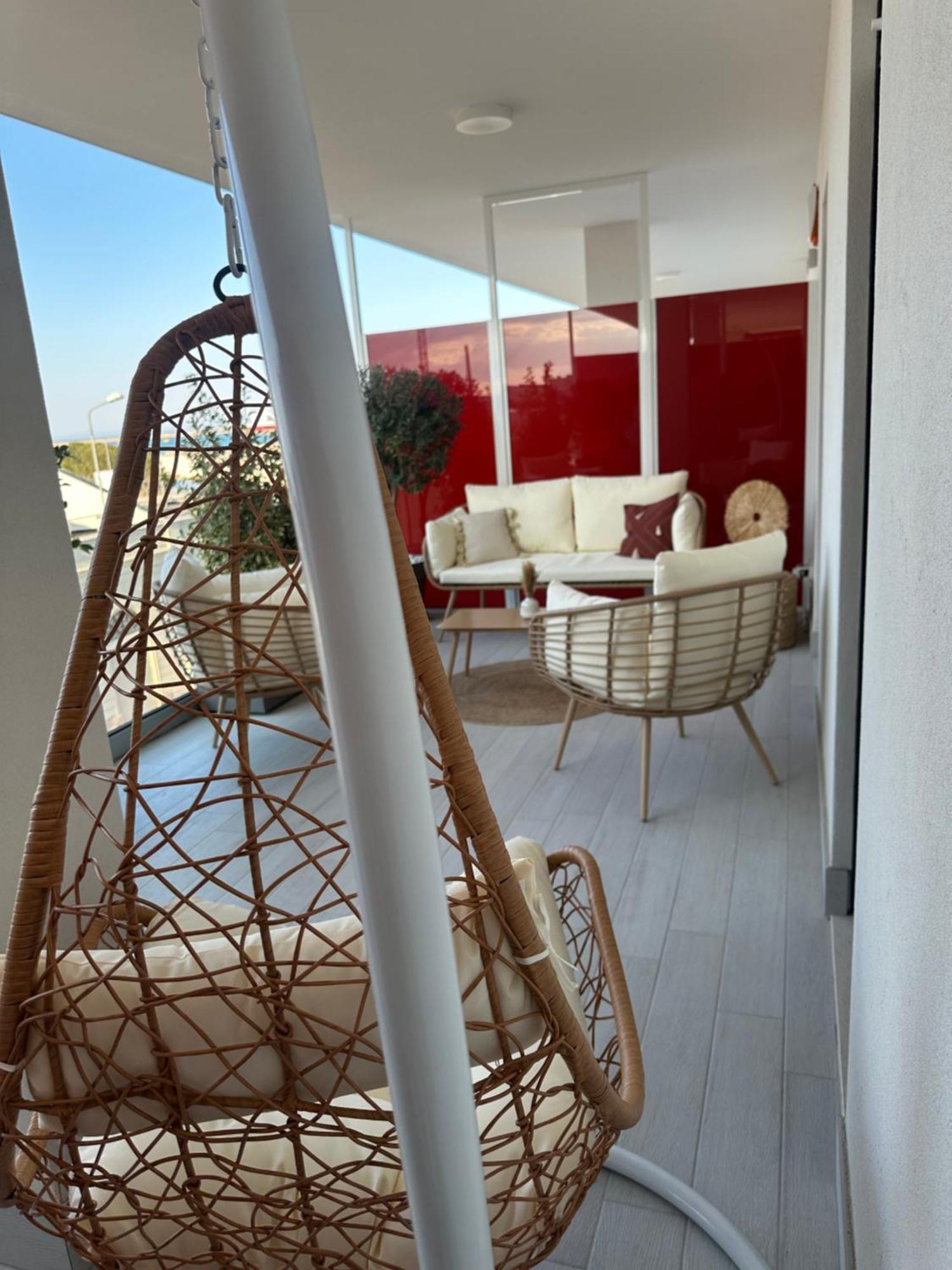 Azuma Luxury Home Бари Экстерьер фото